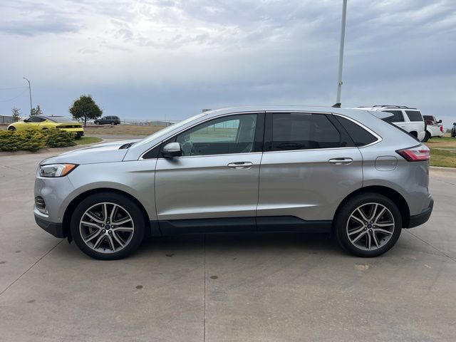 Used 2021 Ford Edge Titanium w/ Equipment Group 301A AWD/4WD image 4