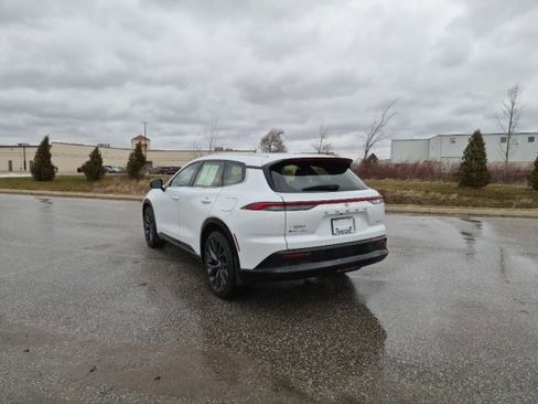 Used 2025 Toyota Crown Signia w/ Advanced Technology Package image 7