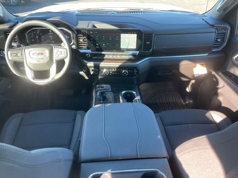 New 2026 GMC Sierra 1500 Elevation image 14