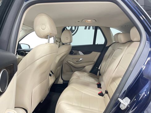 Used 2016 Mercedes-Benz GLC 300 4MATIC w/ Premium Package image 27