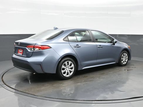 Used 2024 Toyota Corolla LE FWD image 6