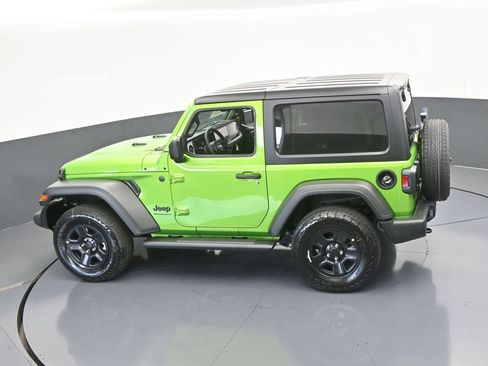 Used 2025 Jeep Wrangler Sport image 38