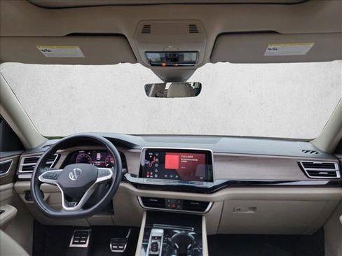 Used 2024 Volkswagen Atlas SEL Premium R-Line image 16