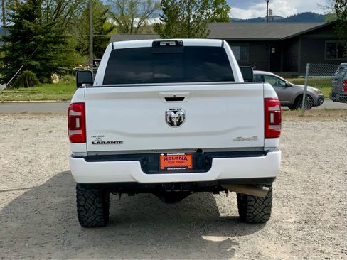 Used 2024 RAM 2500 Laramie AWD/4WD image 4