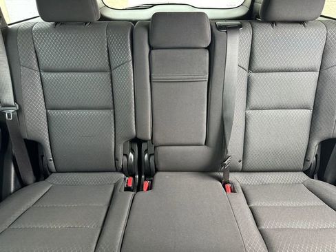 Used 2019 Jeep Grand Cherokee Laredo AWD/4WD image 35