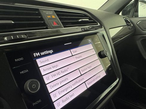 Used 2023 Volkswagen Tiguan SE R-Line FWD image 24