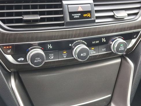 Certified 2021 Honda Accord EX-L image 17