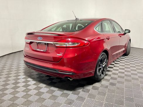 Used 2018 Ford Fusion SE w/ Equipment Group 201A FWD image 17