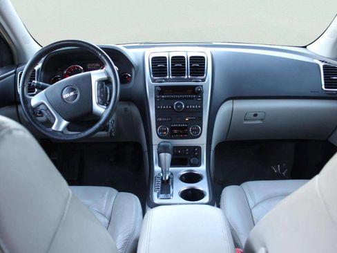 Used 2009 GMC Acadia SLT w/ Visibility Package image 8