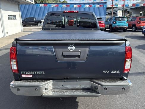 Used 2015 Nissan Frontier SV w/ SV Value Truck Package AWD/4WD image 4