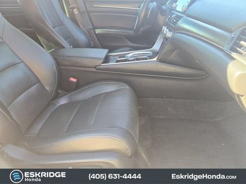 Used 2022 Honda Accord Touring image 15
