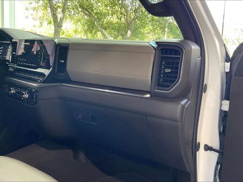 Used 2025 GMC Sierra 1500 SLT RWD image 21
