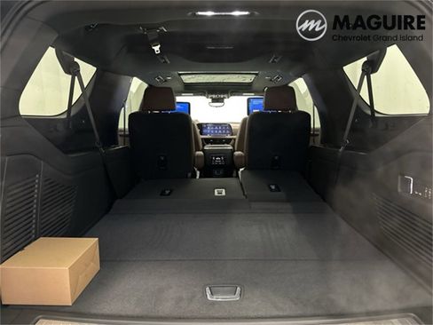 New 2026 Chevrolet Suburban High Country image 22