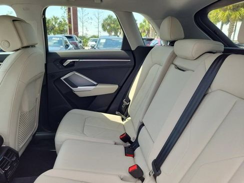 Certified 2025 Audi Q3 2.0T Premium Plus w/ Premium Plus Package AWD/4WD image 11