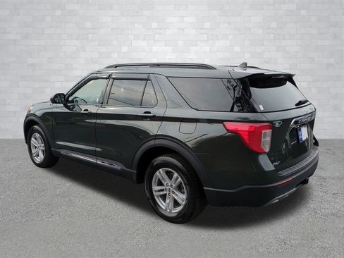 Certified 2022 Ford Explorer XLT w/ Equipment Group 202A image 6