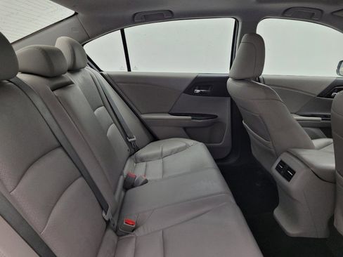 Used 2017 Honda Accord EX-L image 19
