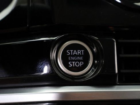 Used 2022 Nissan Pathfinder SV AWD/4WD image 41