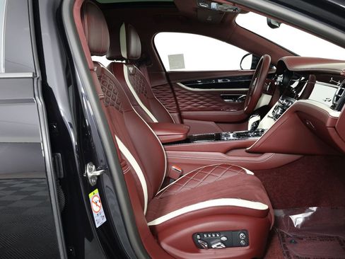 Used 2024 Bentley Flying Spur W12 AWD/4WD image 32