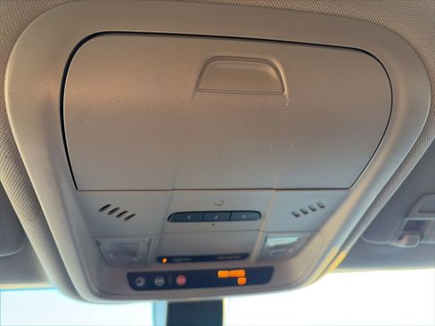 Used 2018 Chevrolet Equinox LT image 41