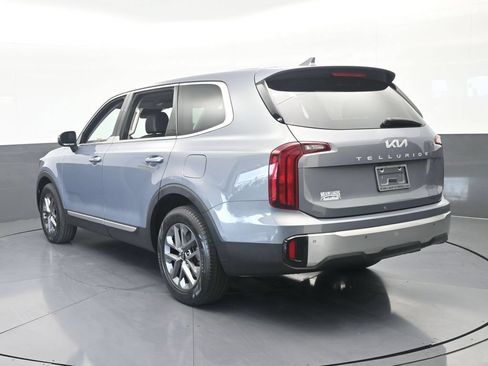 Used 2024 Kia Telluride LX FWD image 4