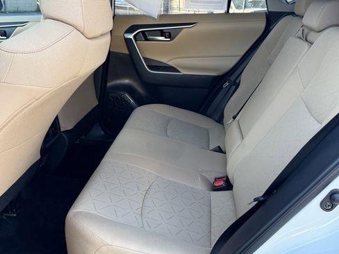 Certified 2025 Toyota RAV4 XLE image 33