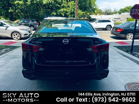 Used 2024 Nissan Altima 2.5 SV FWD image 5