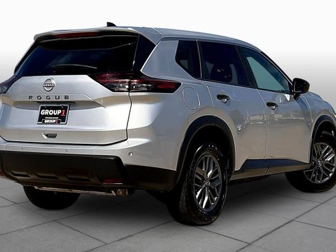 Used 2024 Nissan Rogue S image 13