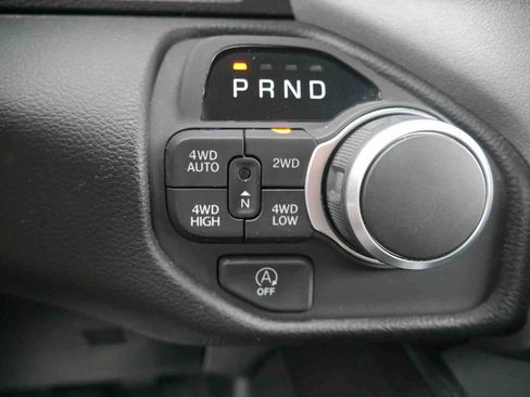 Used 2025 RAM 1500 Big Horn AWD/4WD image 34