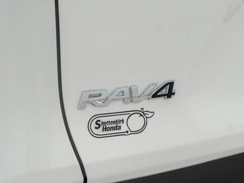 Used 2023 Toyota RAV4 XLE AWD/4WD image 25