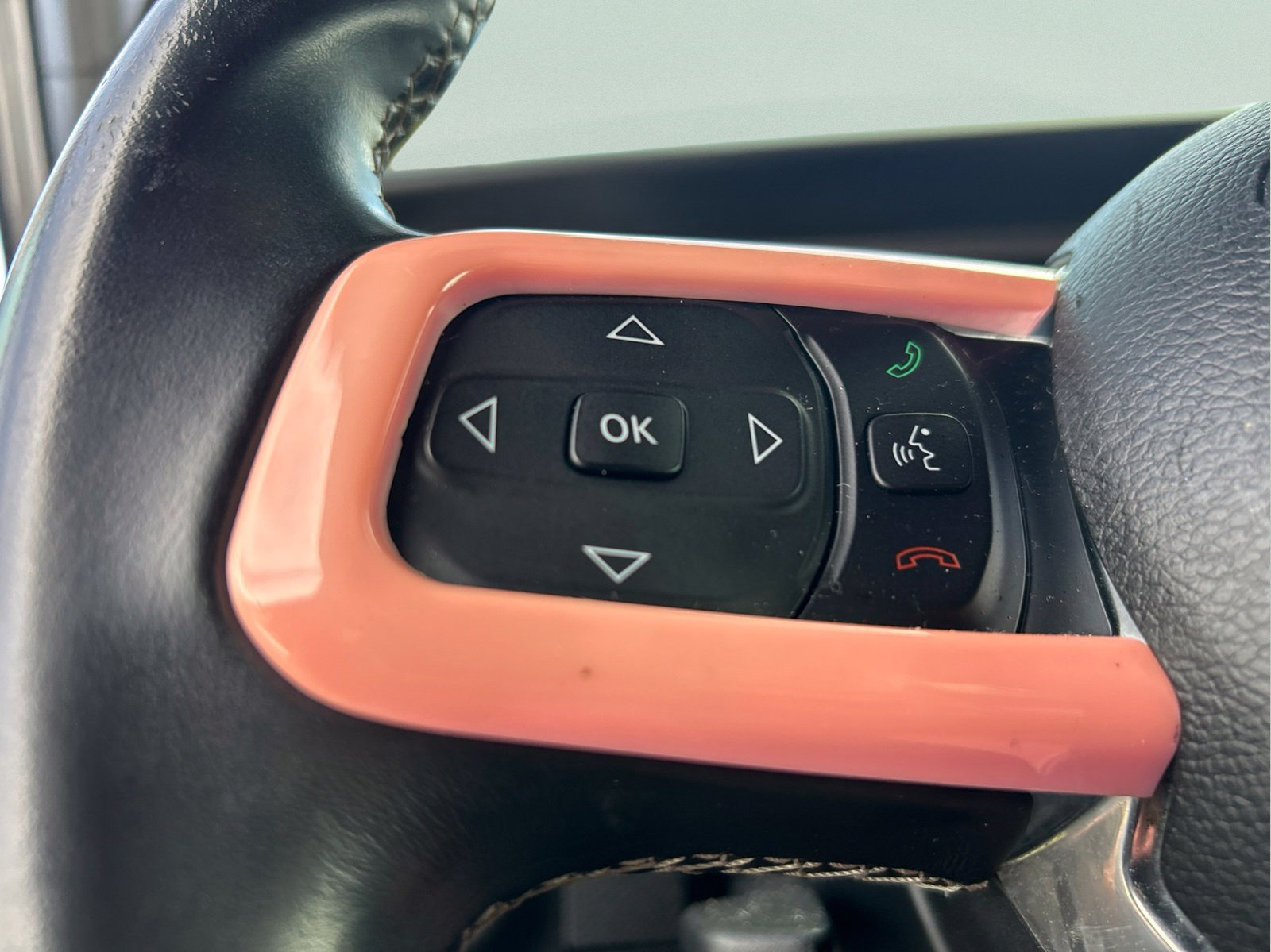 Used 2018 Jeep Wrangler Unlimited Sahara AWD/4WD image 14