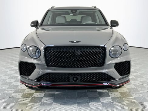 New 2025 Bentley Bentayga image 2
