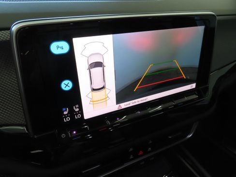 New 2026 Volkswagen Atlas Cross Sport SEL R-Line image 18