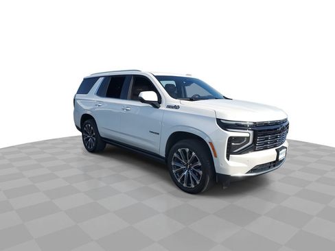 Certified 2025 Chevrolet Tahoe High Country AWD/4WD image 2