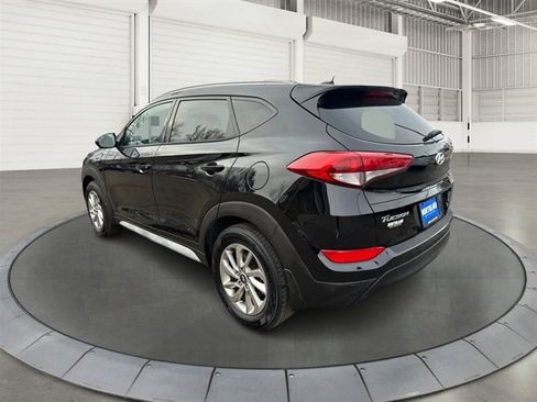 Used 2017 Hyundai Tucson SE image 2