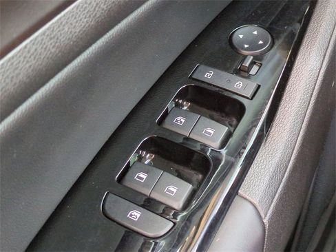 Used 2023 Kia Sportage EX image 24