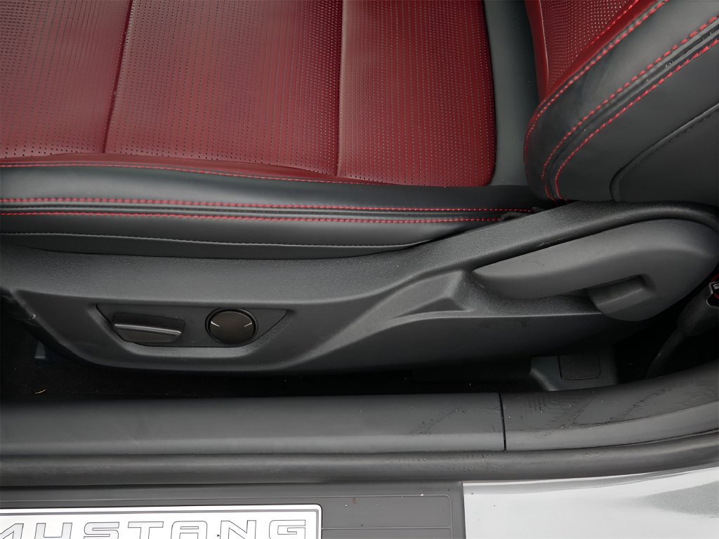 Used 2025 Ford Mustang GT Premium RWD image 15