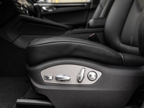 New 2026 Porsche Macan S image 22
