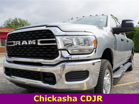 New 2024 RAM 2500 Tradesman w/ Towing Technology Group image 2