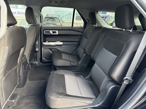 Used 2022 Ford Explorer XLT w/ Class IV Trailer Tow Package image 34