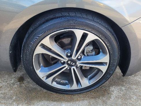 Used 2015 Kia Forte EX w/ UVO Package W/17" Alloys image 18