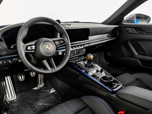 Used 2026 Porsche 911 Carrera T image 2