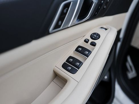 Used 2021 BMW X5 xDrive45e w/ M Sport Package image 23