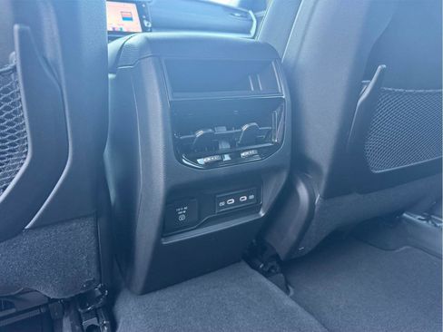 New 2026 Jeep Grand Cherokee Altitude AWD/4WD image 19