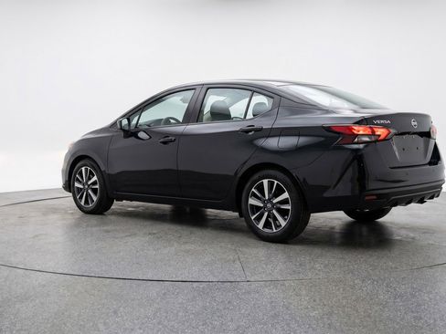 Used 2025 Nissan Versa SV FWD image 6