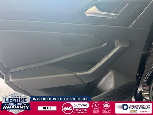 Used 2024 Volkswagen Jetta SE FWD image 23