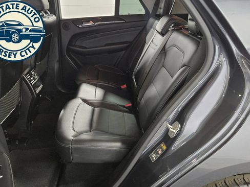 Used 2015 Mercedes-Benz ML 350 4MATIC w/ Premium 1 Package image 27
