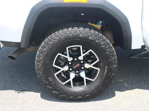 Used 2024 GMC Canyon AT4X AWD/4WD image 36
