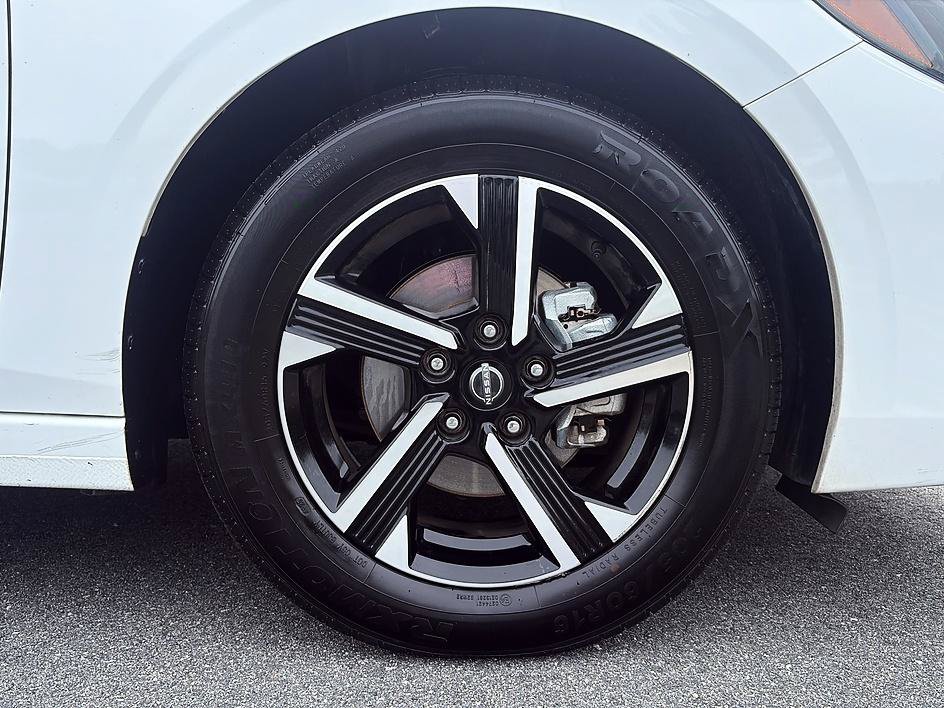 Certified 2025 Nissan Sentra SV FWD image 12