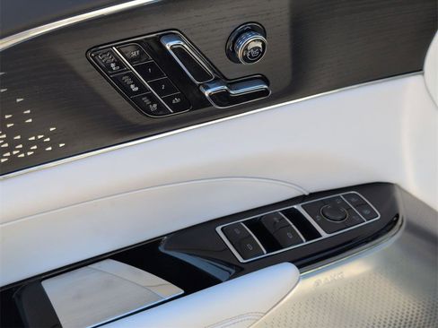 Certified 2023 Cadillac Lyriq Luxury image 26