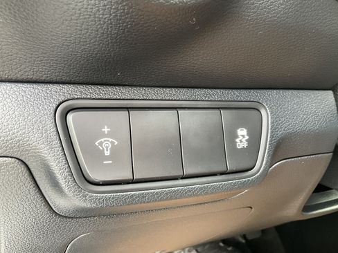 Used 2024 Kia Forte LXS FWD image 27
